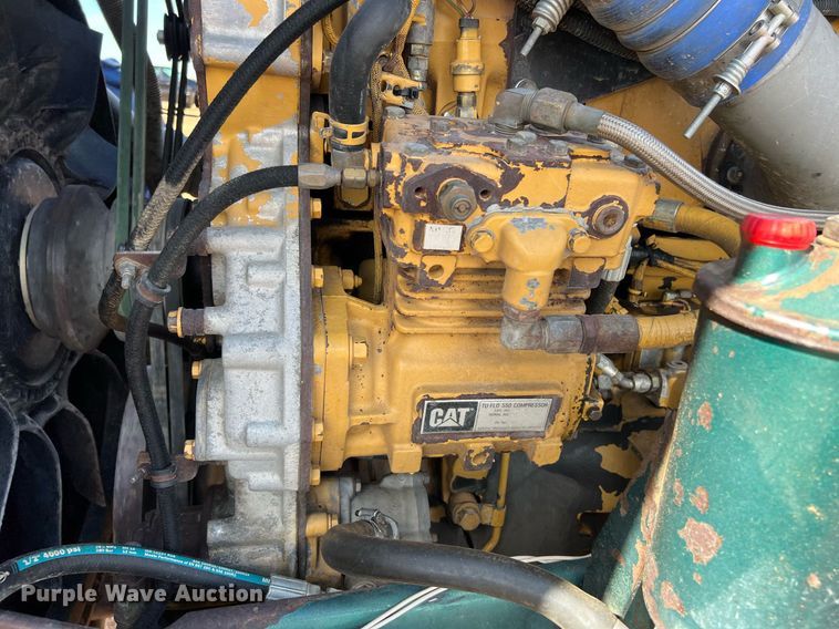 image for item ED2478 2003 Kenworth T600 semi truck