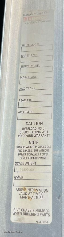 image for item ED2478 2003 Kenworth T600 semi truck