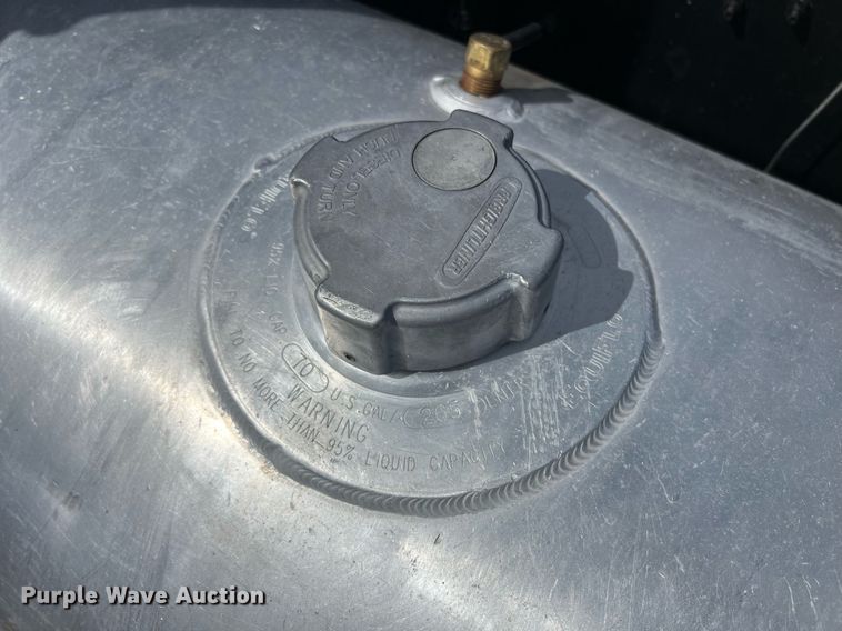 image for item ED2480 1999 Freightliner FLD semi truck