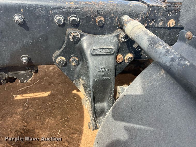 image for item ED2480 1999 Freightliner FLD semi truck