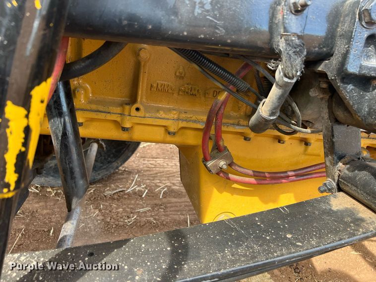 image for item ED2480 1999 Freightliner FLD semi truck