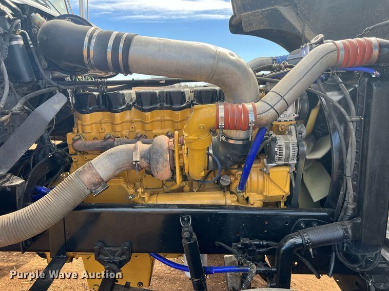 image for item ED2480 1999 Freightliner FLD semi truck