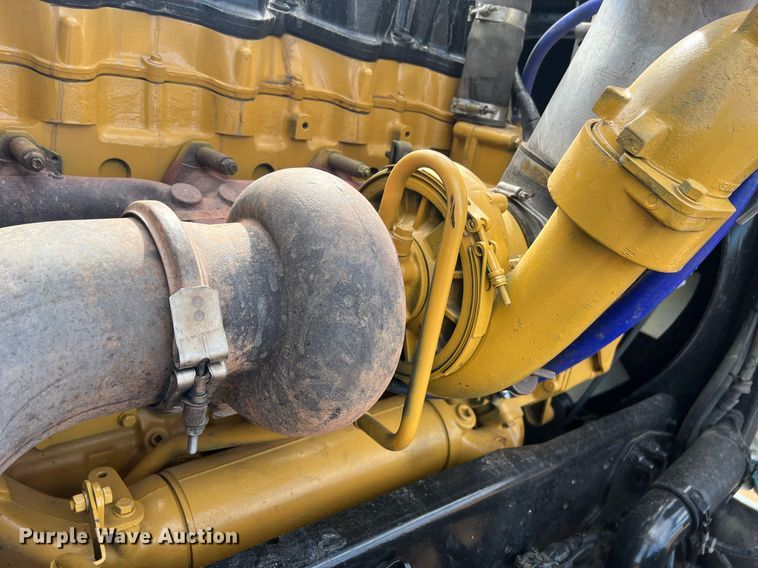 image for item ED2480 1999 Freightliner FLD semi truck