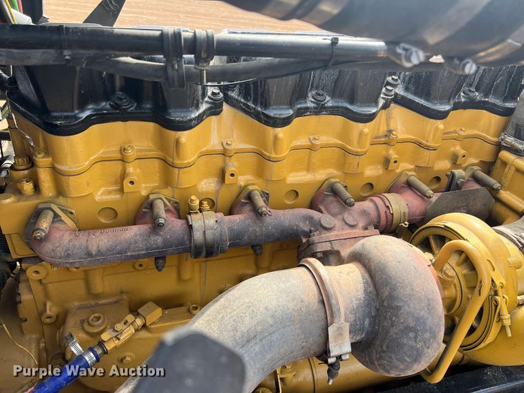 image for item ED2480 1999 Freightliner FLD semi truck