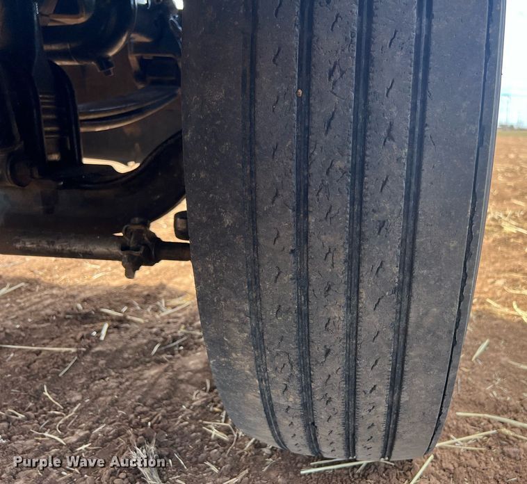 image for item ED2480 1999 Freightliner FLD semi truck