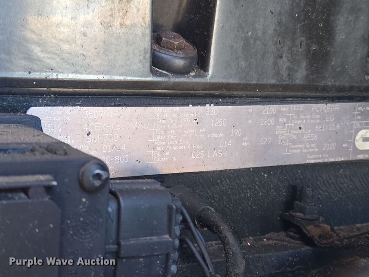 image for item ED2492 2005 Peterbilt 320 refuse truck