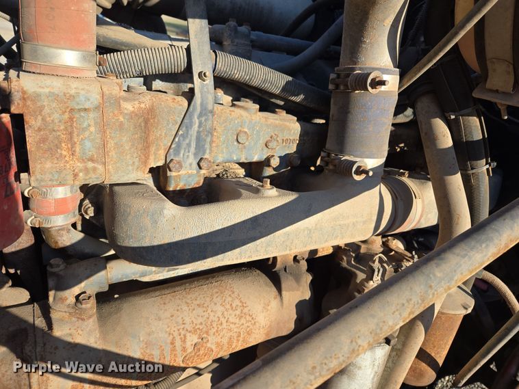 image for item ED2499 1997 Mack RD688S semi truck