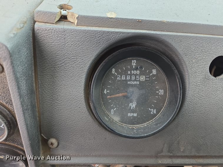 image for item ED2500 1997 Mack RD688S semi truck