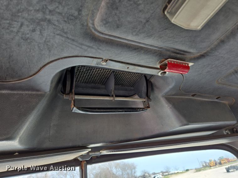 image for item ED2500 1997 Mack RD688S semi truck