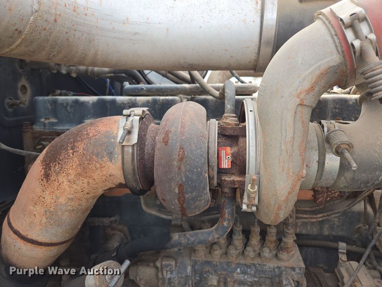 image for item ED2500 1997 Mack RD688S semi truck