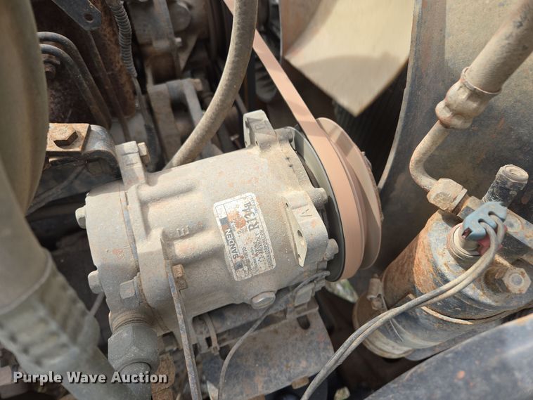 image for item ED2500 1997 Mack RD688S semi truck