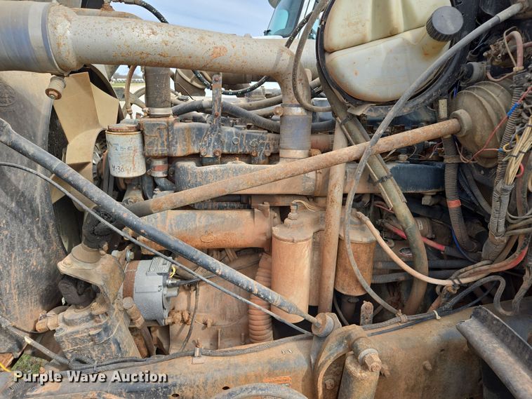 image for item ED2500 1997 Mack RD688S semi truck