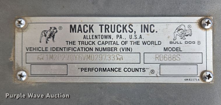 image for item ED2500 1997 Mack RD688S semi truck