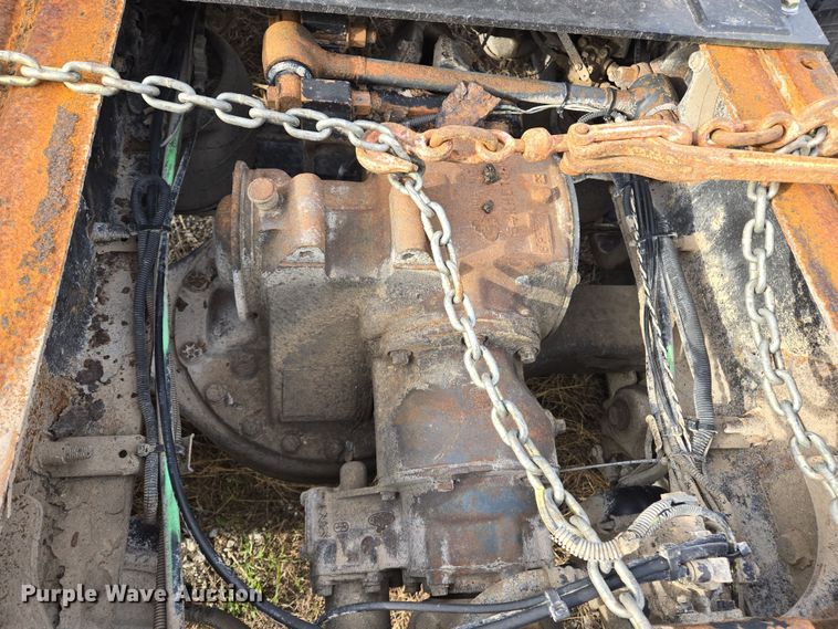 image for item ED2504 2005 Mack CHN613 semi truck