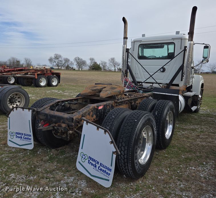 image for item ED2505 2008 Mack CHU613 semi truck