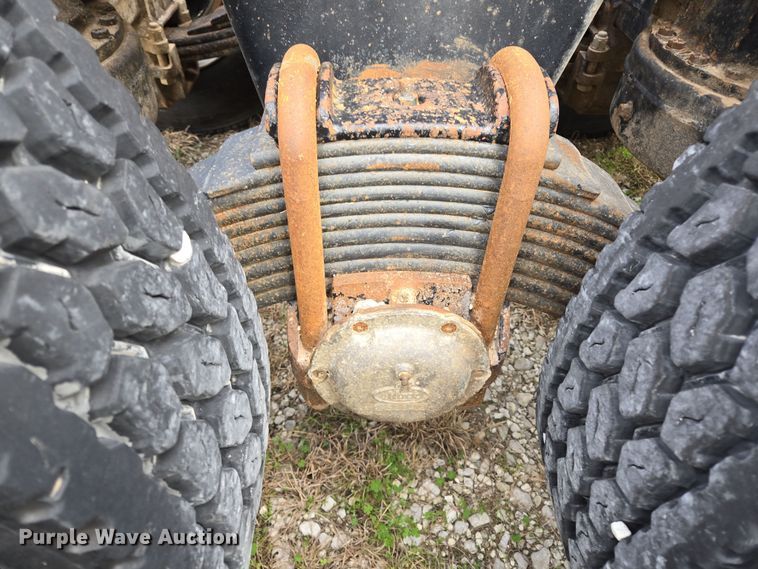 image for item ED2505 2008 Mack CHU613 semi truck