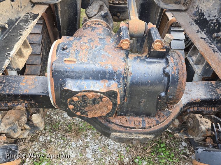 image for item ED2505 2008 Mack CHU613 semi truck