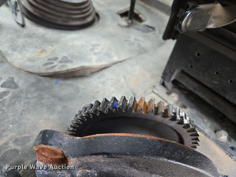 image for item ED2505 2008 Mack CHU613 semi truck