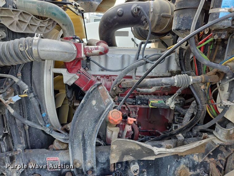 image for item ED2505 2008 Mack CHU613 semi truck