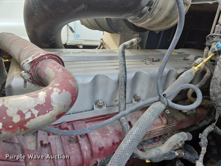 image for item ED2505 2008 Mack CHU613 semi truck