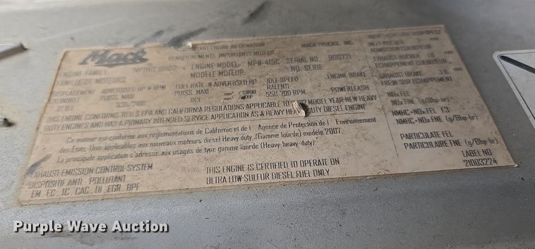 image for item ED2505 2008 Mack CHU613 semi truck