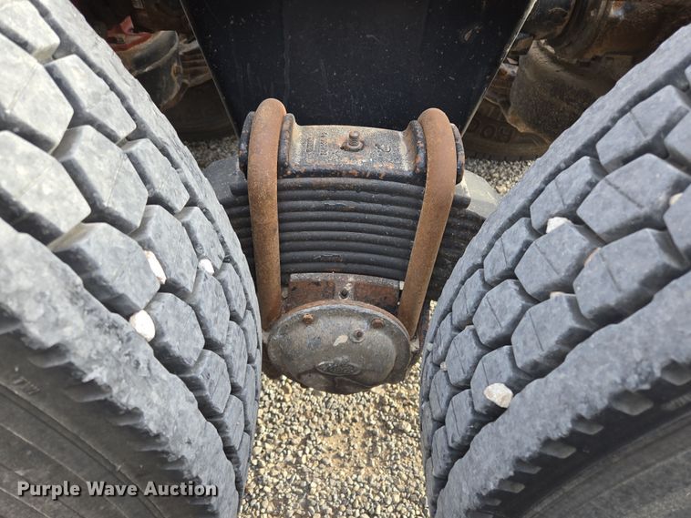 image for item ED2506 2008 Mack CHU613 semi truck