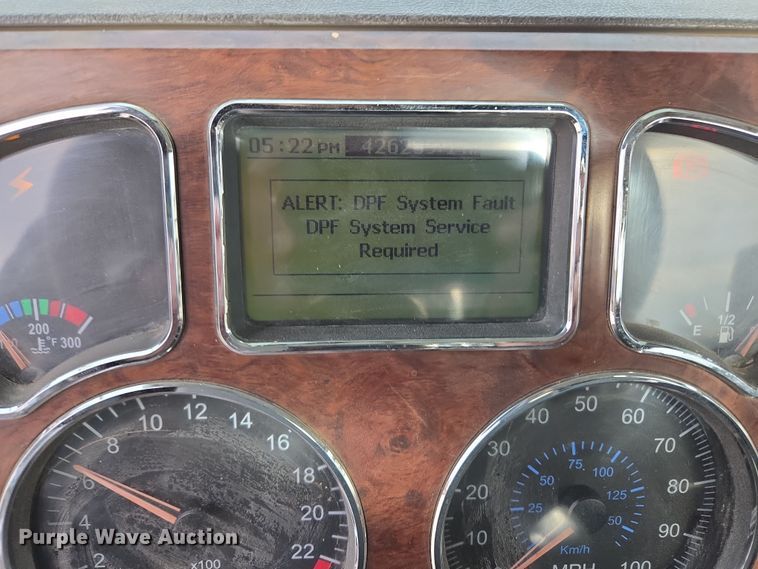 image for item ED2506 2008 Mack CHU613 semi truck