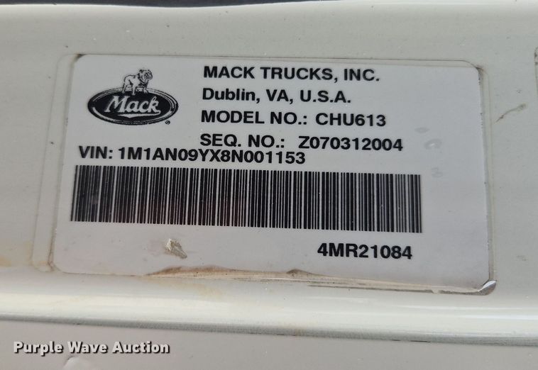 image for item ED2506 2008 Mack CHU613 semi truck