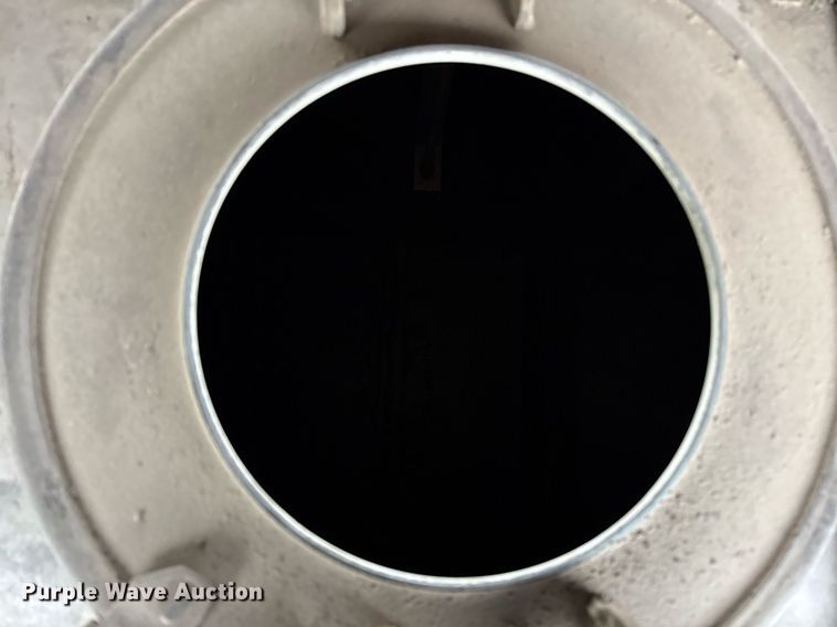 image for item ED5499 1974 Trailmobile F14S4CC1 tank trailer