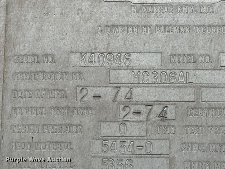 image for item ED5499 1974 Trailmobile F14S4CC1 tank trailer