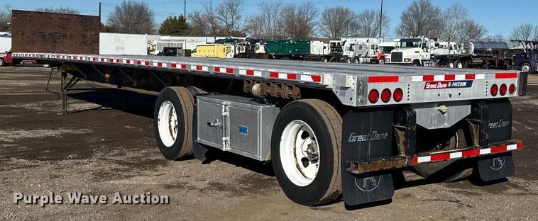 image for item EG2474 2014 Great Dane flatbed trailer