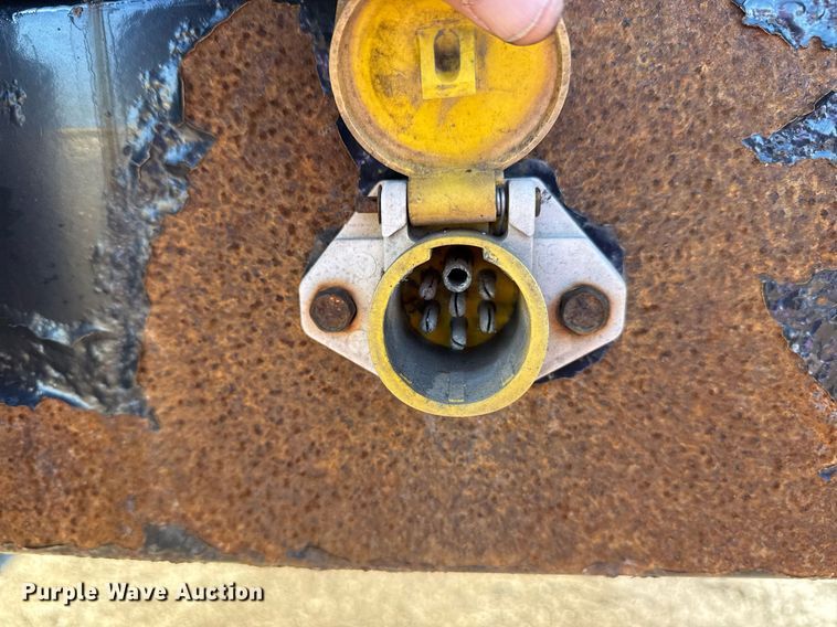 image for item EG2474 2014 Great Dane flatbed trailer