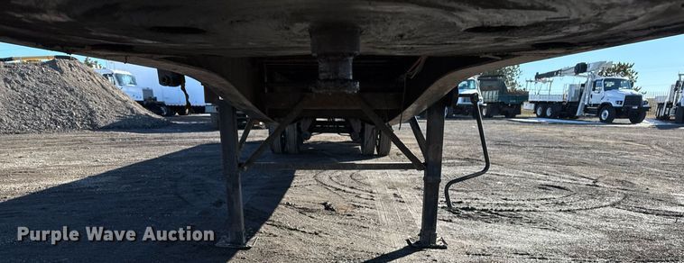 image for item EG2474 2014 Great Dane flatbed trailer