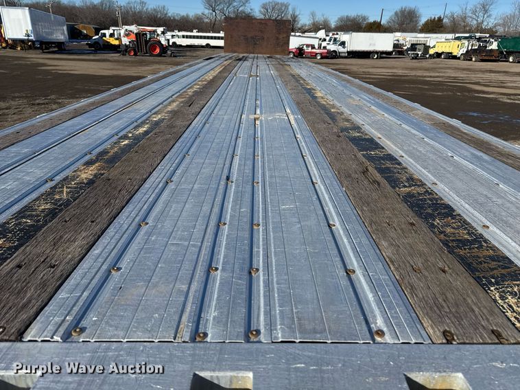 image for item EG2474 2014 Great Dane flatbed trailer