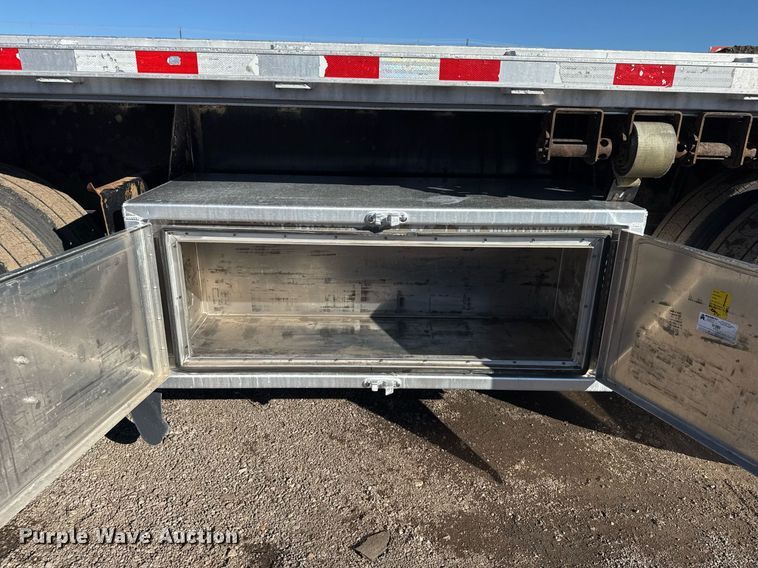 image for item EG2474 2014 Great Dane flatbed trailer