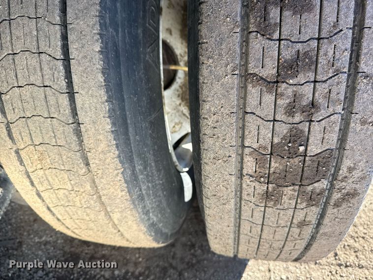 image for item EG2474 2014 Great Dane flatbed trailer