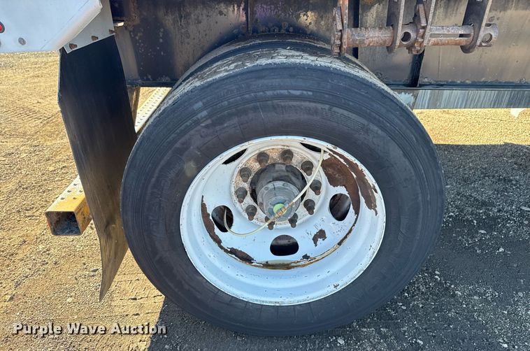 image for item EG2474 2014 Great Dane flatbed trailer