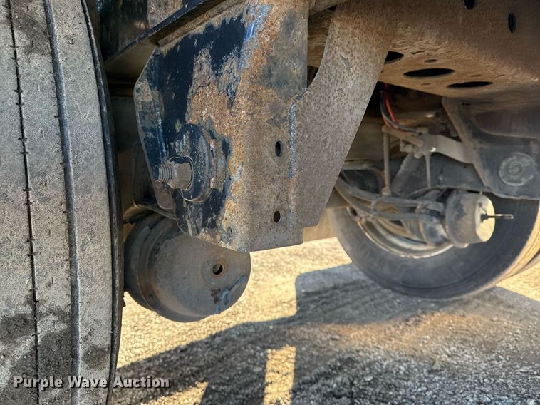 image for item EG2474 2014 Great Dane flatbed trailer