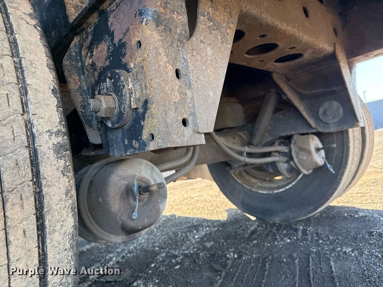 image for item EG2474 2014 Great Dane flatbed trailer