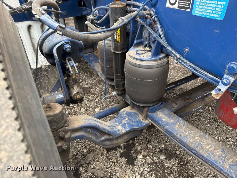 image for item EG2532 2014 Peterbilt 386 semi truck