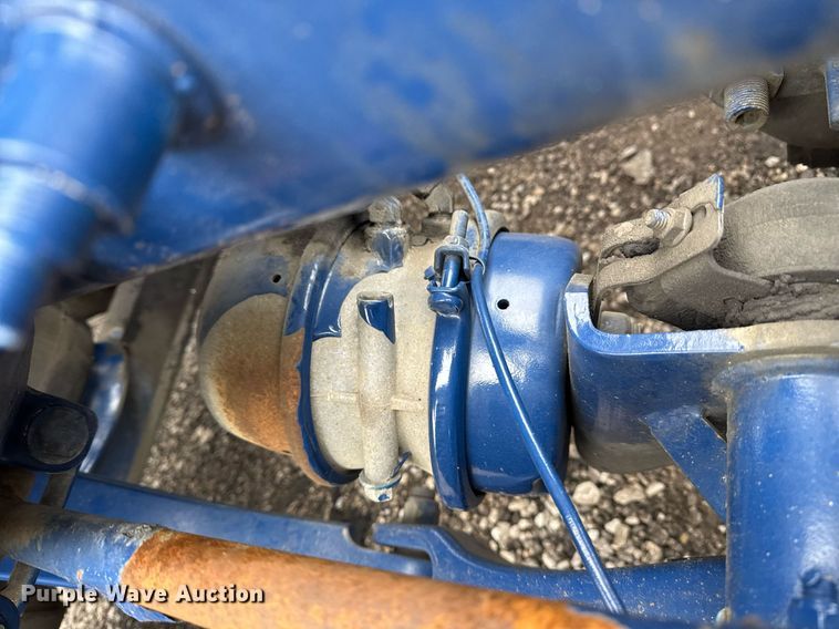 image for item EG2532 2014 Peterbilt 386 semi truck