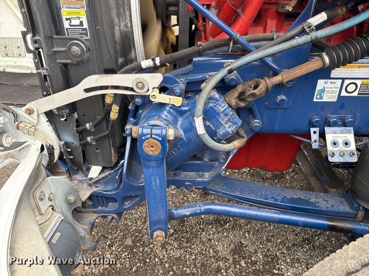 image for item EG2532 2014 Peterbilt 386 semi truck