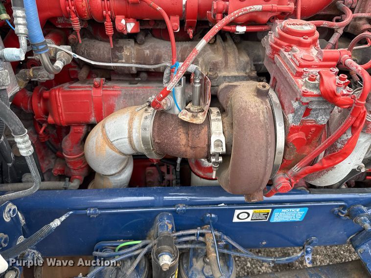 image for item EG2532 2014 Peterbilt 386 semi truck