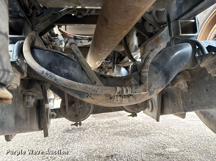 image for item EG2544 2007 Peterbilt 379 semi truck