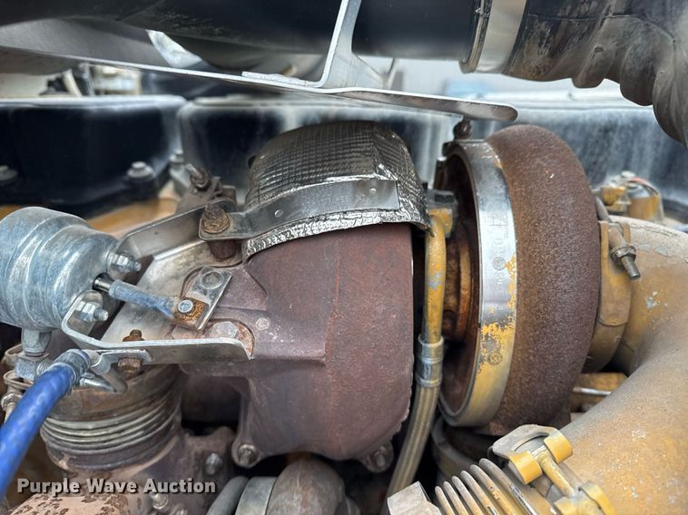 image for item EG2544 2007 Peterbilt 379 semi truck