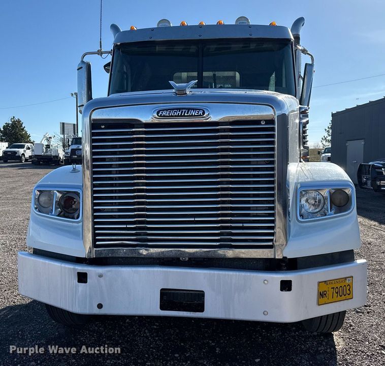 image for item EG2598 2011 Freightliner Coronado semi truck