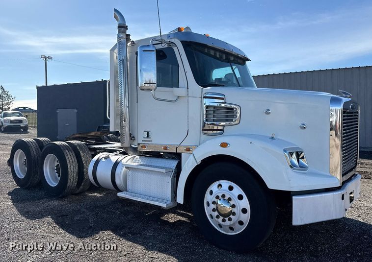 image for item EG2598 2011 Freightliner Coronado semi truck