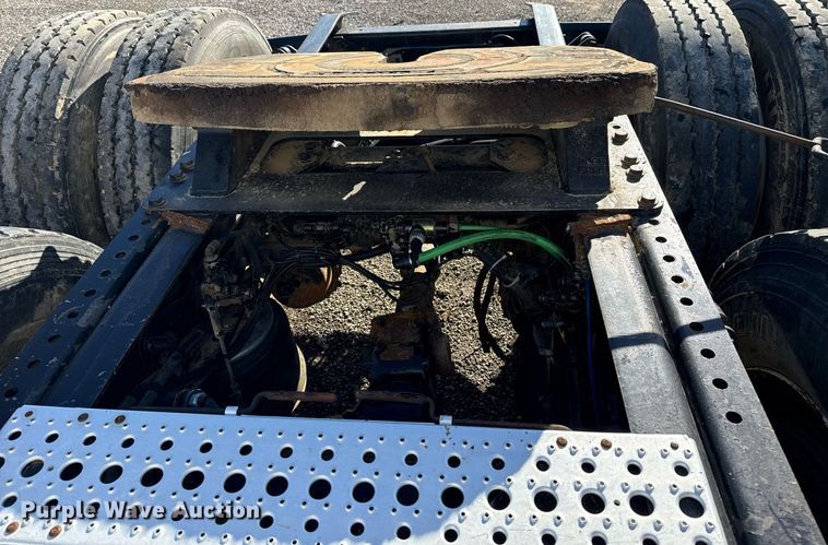 image for item EG2598 2011 Freightliner Coronado semi truck