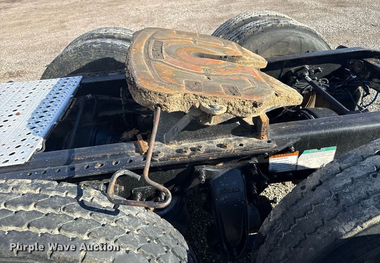 image for item EG2598 2011 Freightliner Coronado semi truck