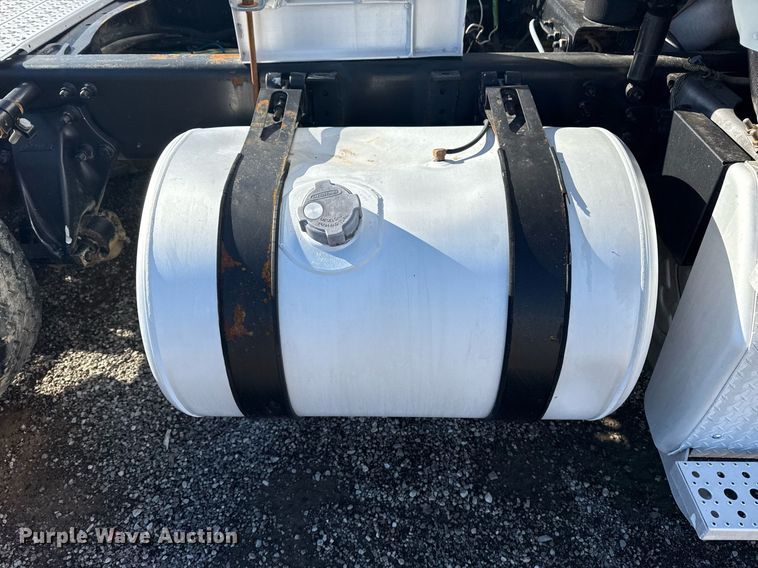 image for item EG2598 2011 Freightliner Coronado semi truck